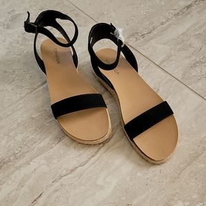 Brand New Top Moda Sandal
